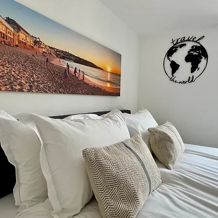 Uno In The City - Luxury Serviced Accommodation Truro Exterior photo