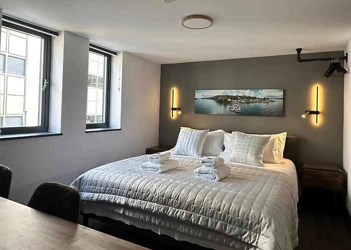 Uno In The City - Luxury Serviced Accommodation