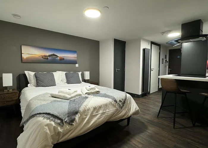 Uno In The City - Luxury Serviced Accommodation
