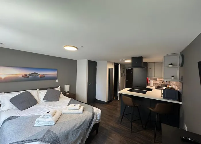 Uno In The City - Luxury Serviced Accommodation