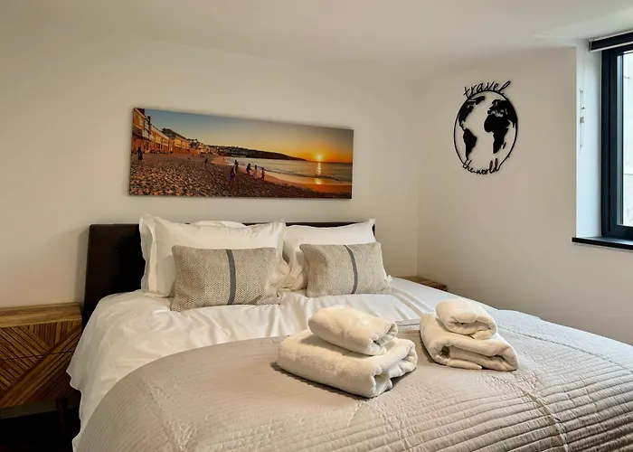 Uno In The City - Luxury Serviced Accommodation