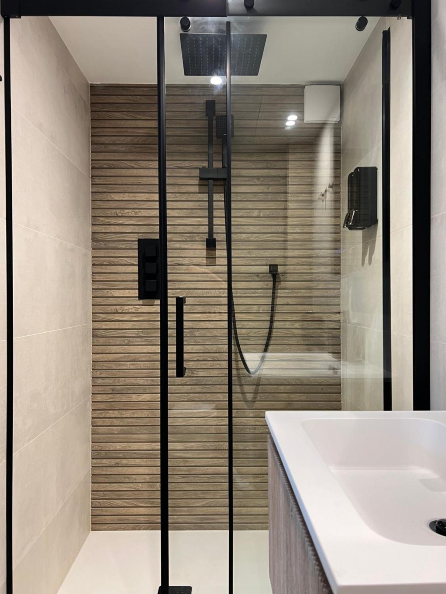 Uno In The - Luxury Serviced Apartamento Truro