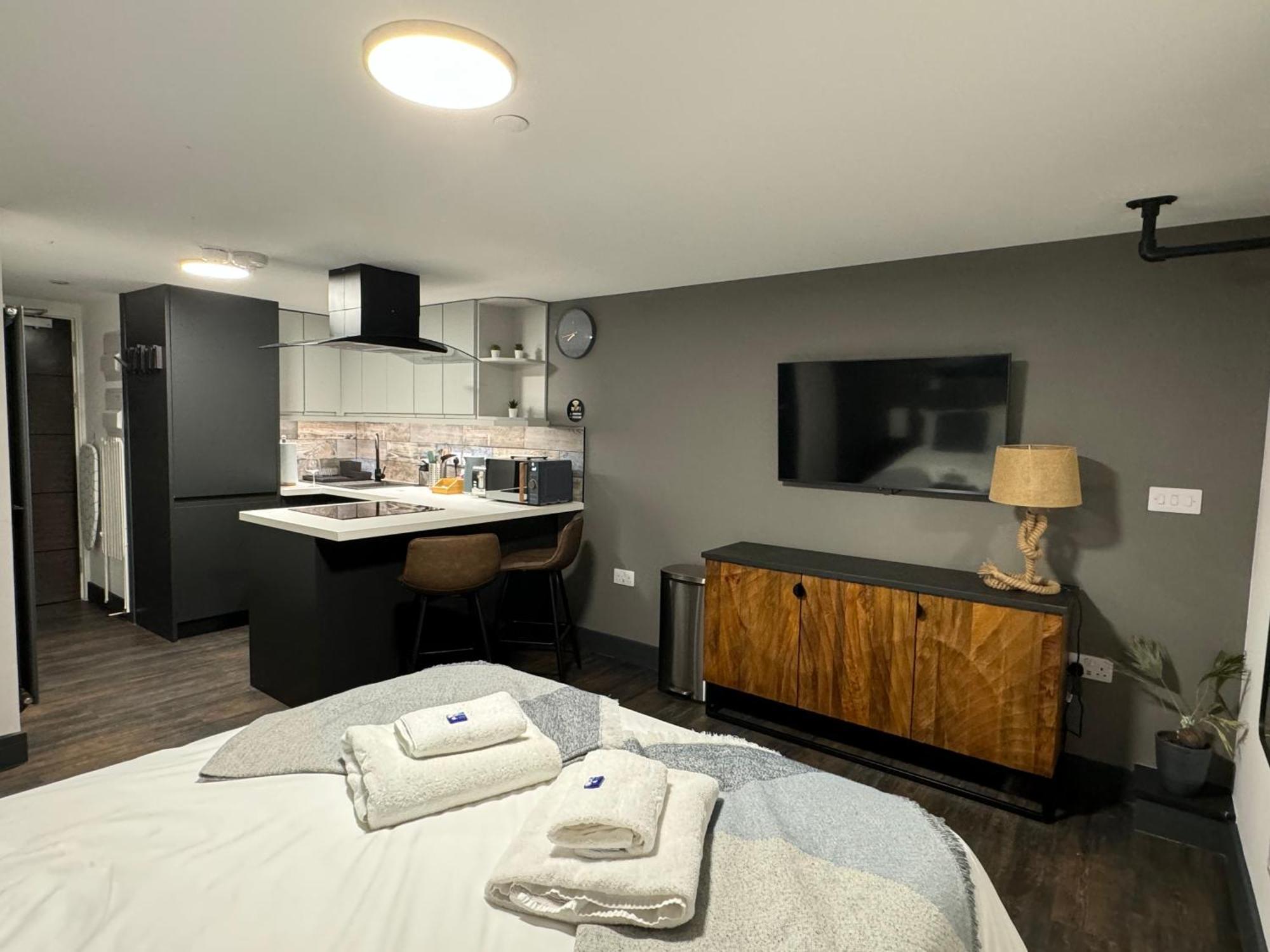 Uno In The - Luxury Serviced Truro